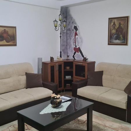 Ivana'S Apartment Bitola Esterno foto