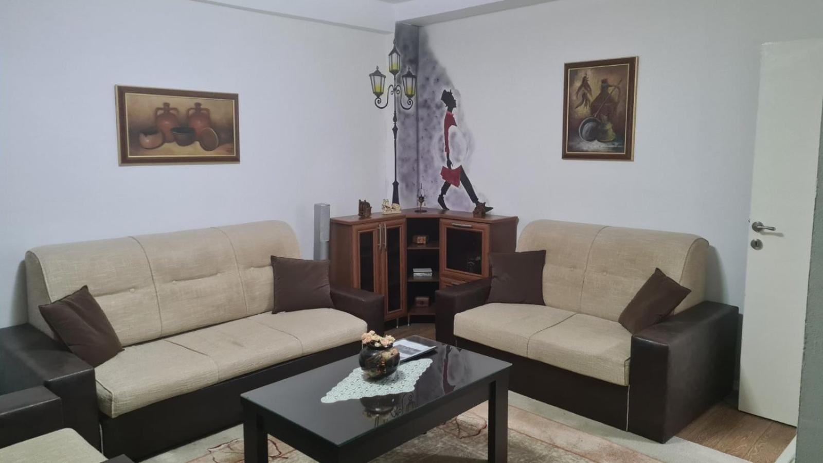 Ivana'S Apartment Bitola Esterno foto